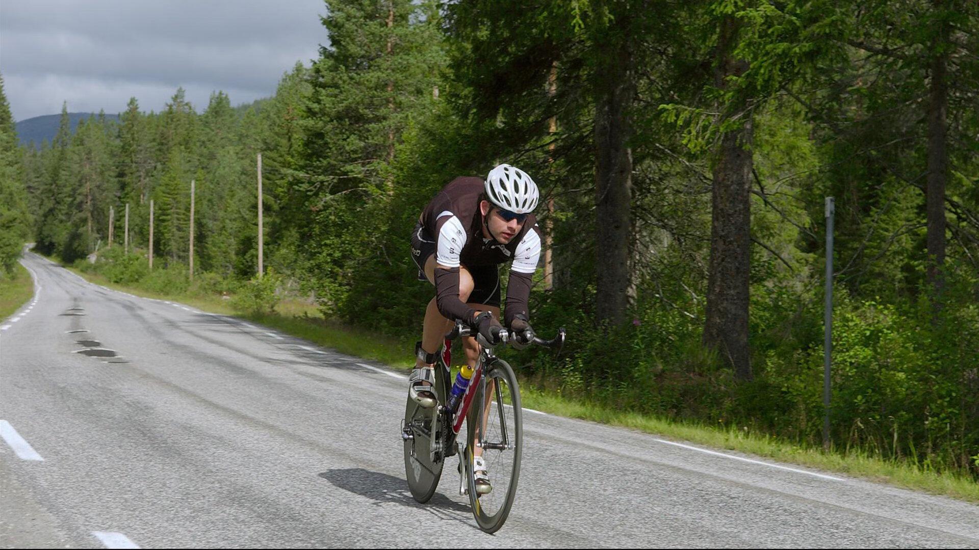 斯皮瓦克地面缠斗碾压阿科斯塔,UFC 316再证重量级新势力崛起
